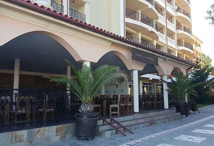 Andalucia Beach Hotel   All Inclusive