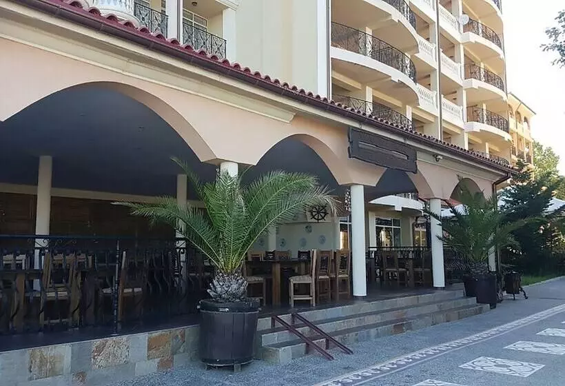 Andalucia Beach Hotel   All Inclusive