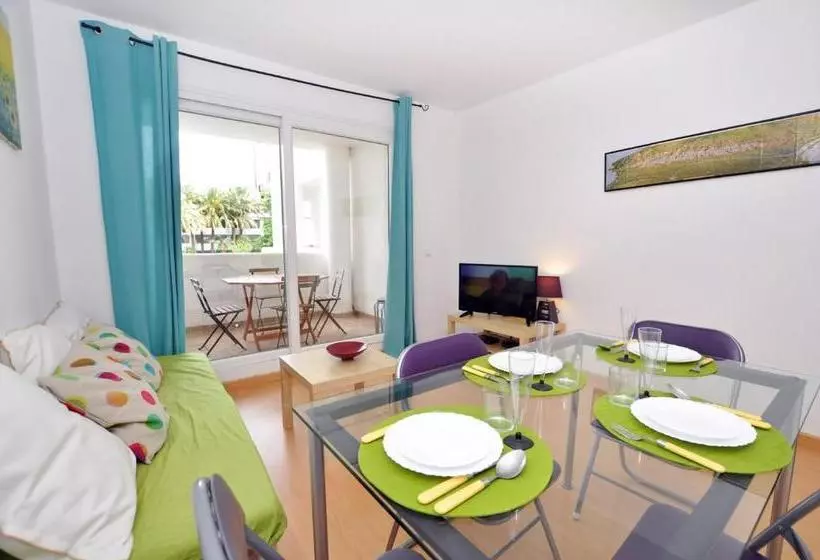 Apartamentos Royal Marine