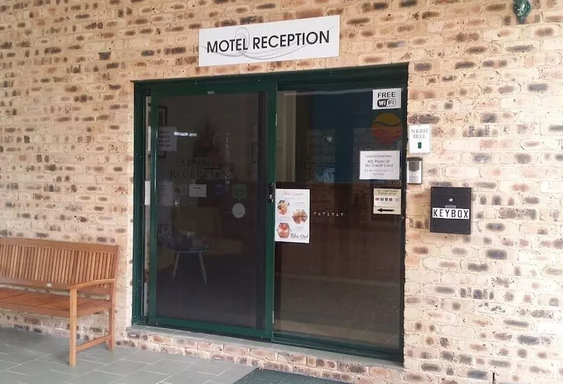 Bayswater Tweed Motel