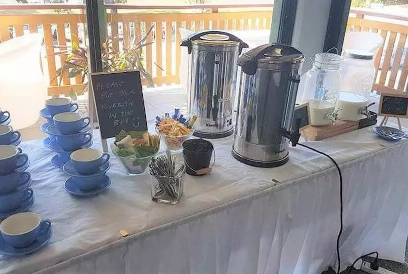 Bayswater Tweed Motel