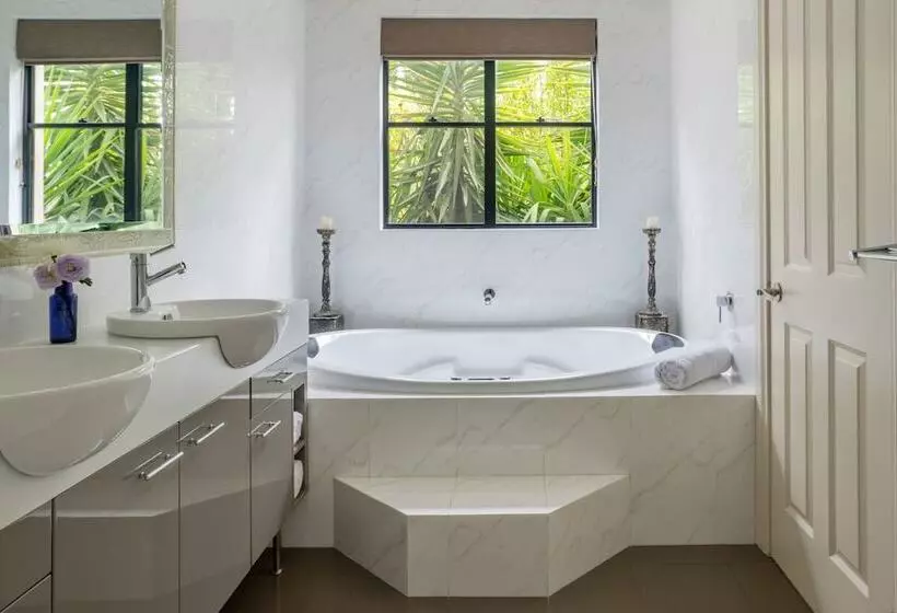 Отель Barossa Shiraz Estate