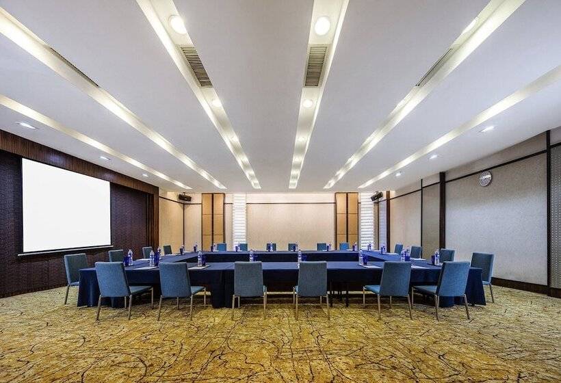 Crowne Plaza Foshan, An Ihg Hotel   Canton Fair Free Shuttle Bus