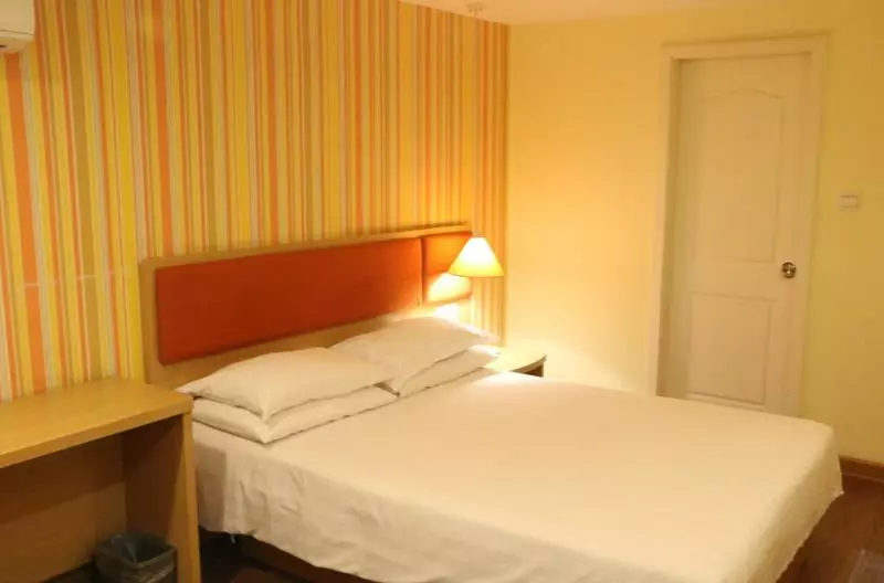 Отель Home Inn Zhuhui Road