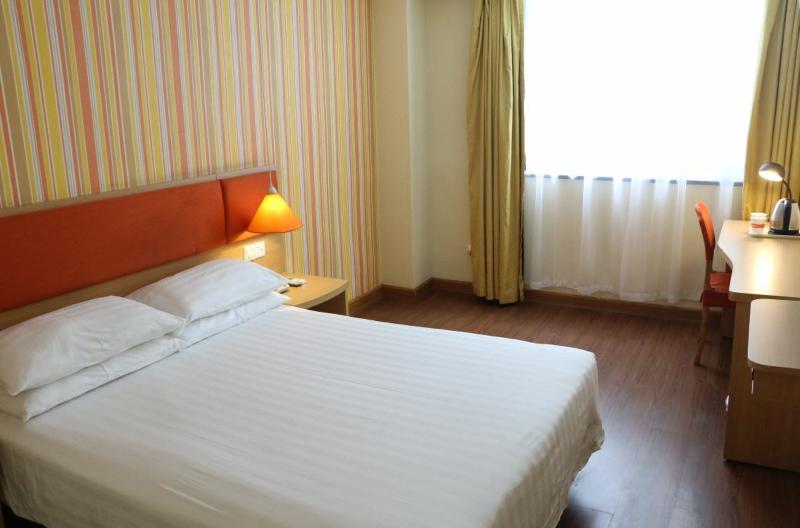 בית מלון כפרי Home Inn Zhuhui Road