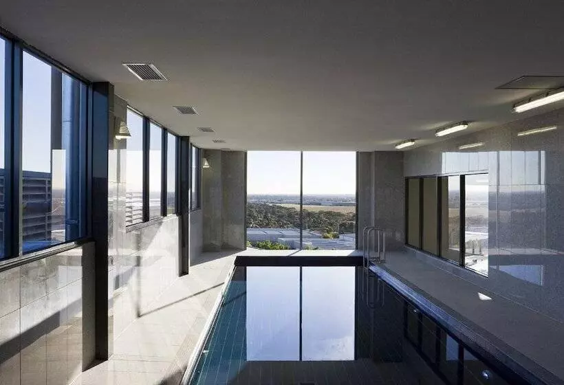 Отель Mantra Melbourne Airport