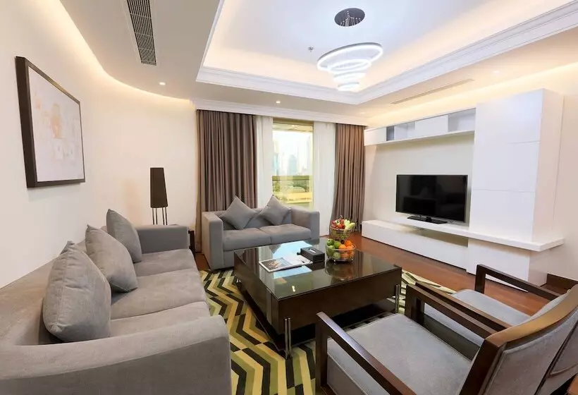 هتل Number One Tower Suites
