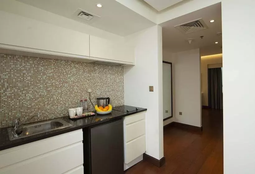 هتل Number One Tower Suites