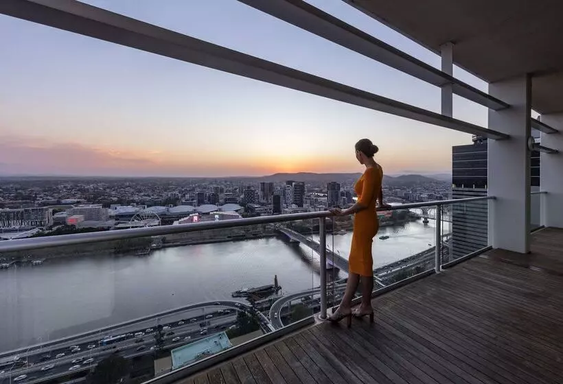 호텔 Oaks Brisbane Casino Tower Suites