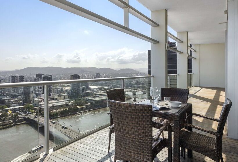 호텔 Oaks Brisbane Casino Tower Suites