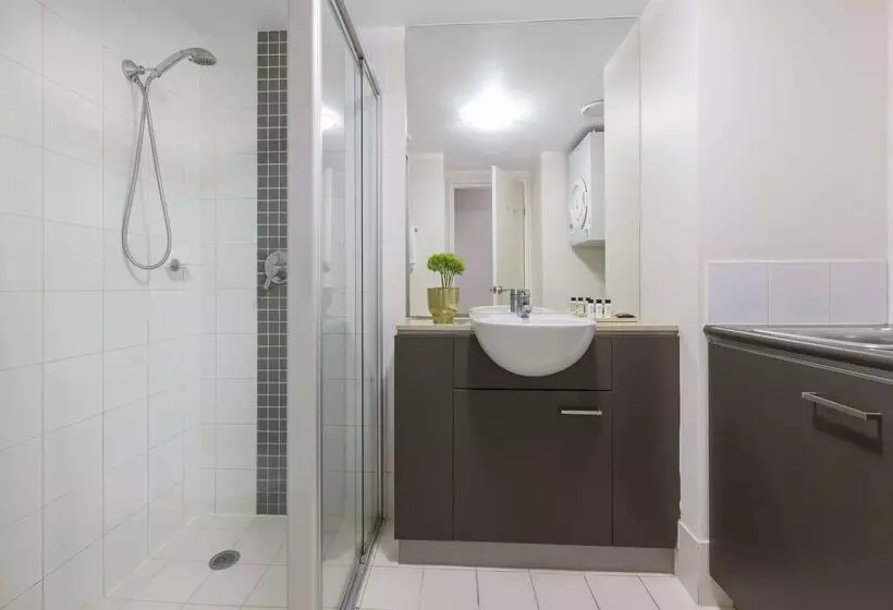 호텔 Oaks Brisbane Casino Tower Suites