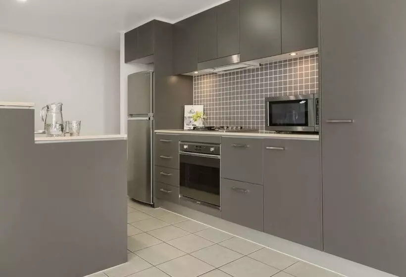 호텔 Oaks Brisbane Casino Tower Suites