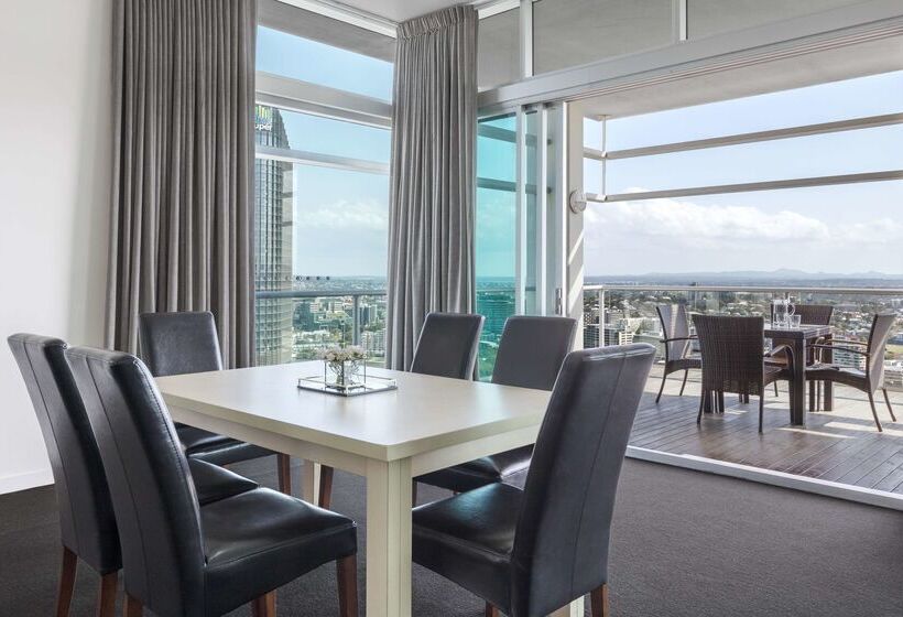 호텔 Oaks Brisbane Casino Tower Suites