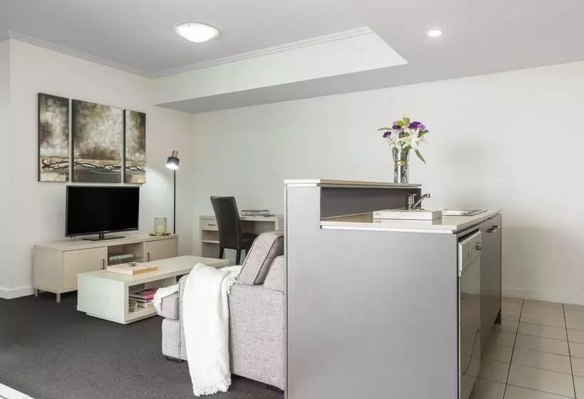 호텔 Oaks Brisbane Casino Tower Suites