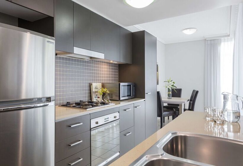 호텔 Oaks Brisbane Casino Tower Suites