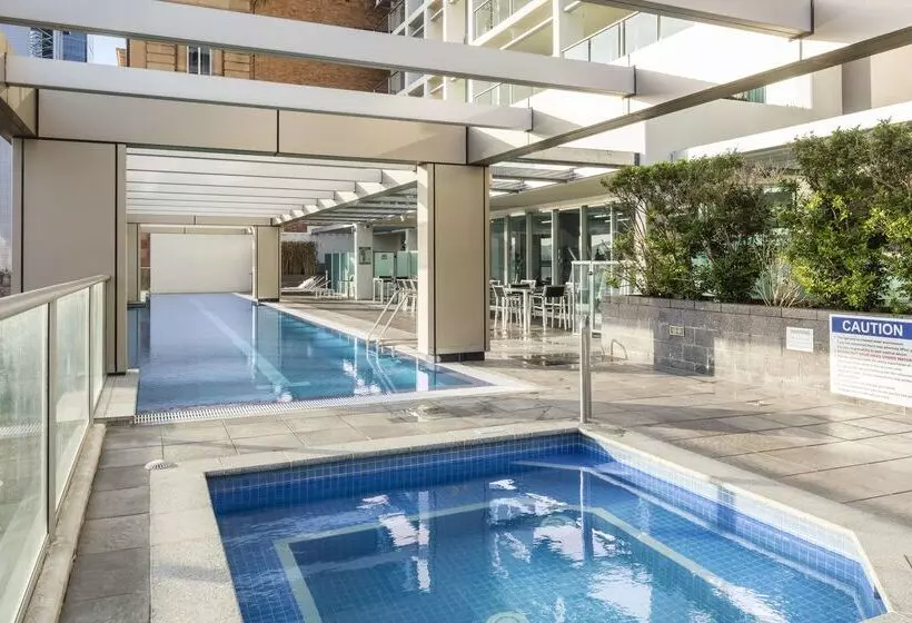 호텔 Oaks Brisbane Casino Tower Suites