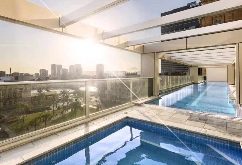 호텔 Oaks Brisbane Casino Tower Suites