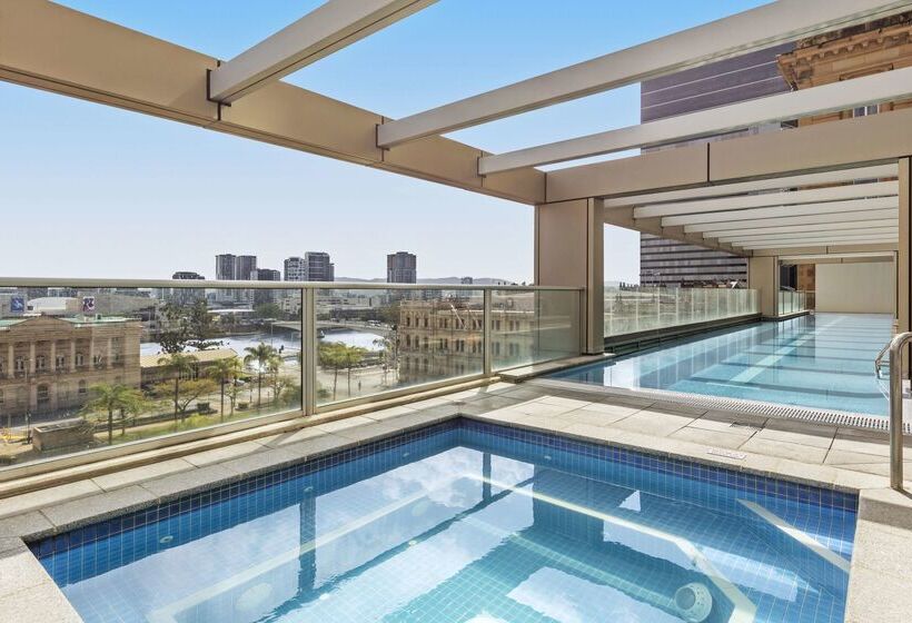 호텔 Oaks Brisbane Casino Tower Suites