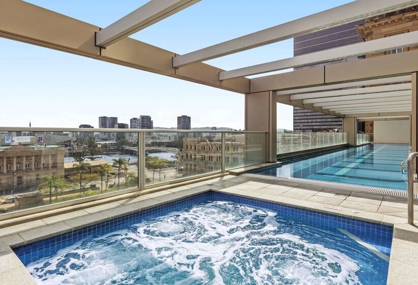 호텔 Oaks Brisbane Casino Tower Suites