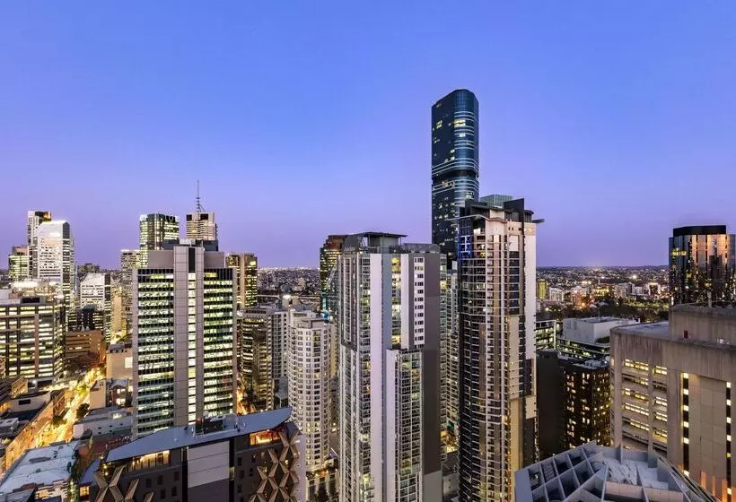 호텔 Oaks Brisbane Casino Tower Suites