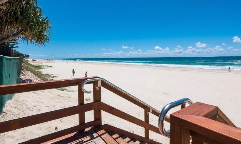 호텔 Pacific Views Resort