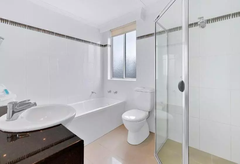 호텔 Pacific Views Resort