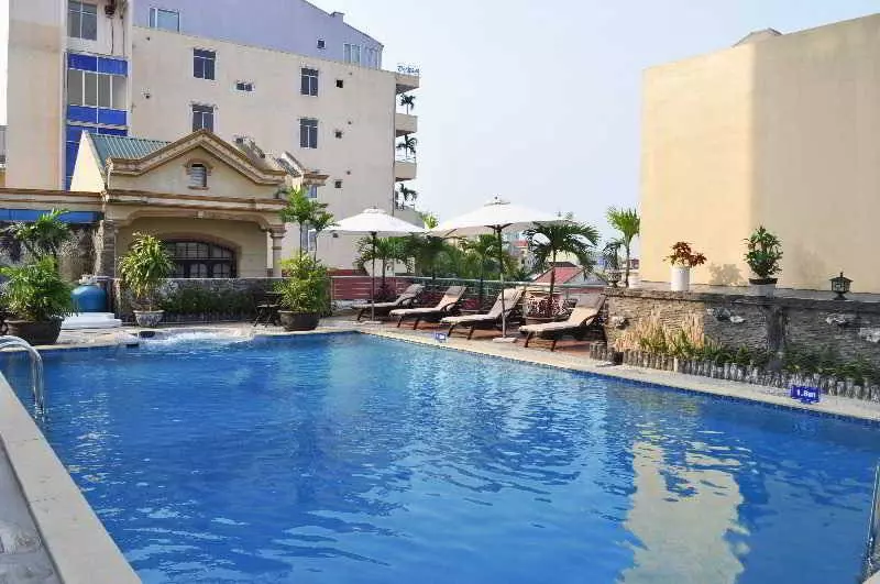 هتل Rosaleen Boutique