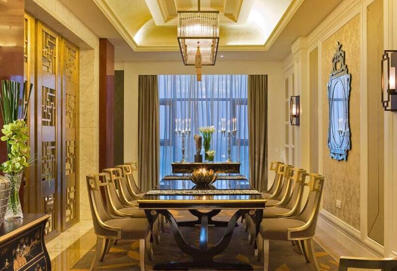 Otel Shanghai Sheshan Oriental Handwritten Collection