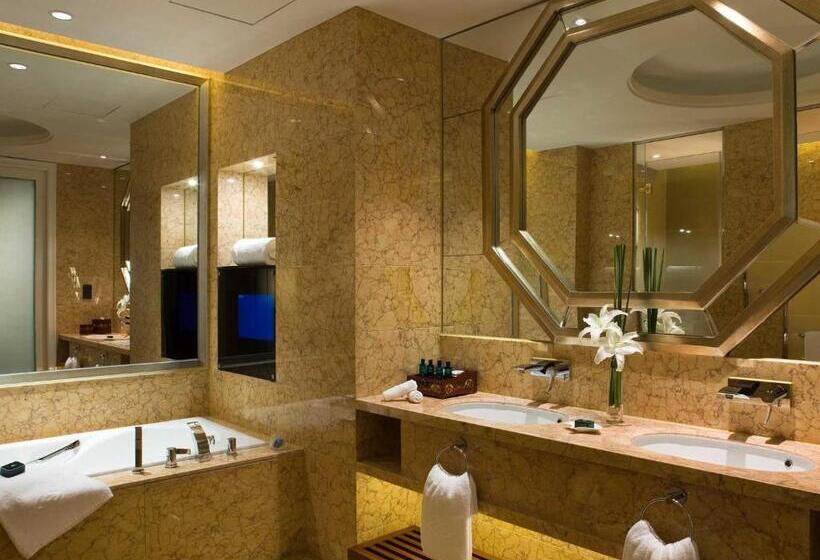 Otel Shanghai Sheshan Oriental Handwritten Collection