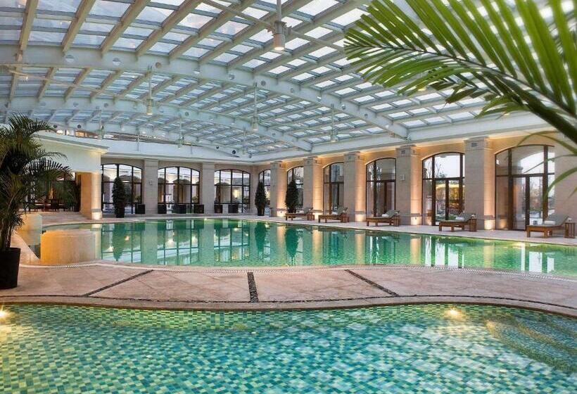 Otel Shanghai Sheshan Oriental Handwritten Collection