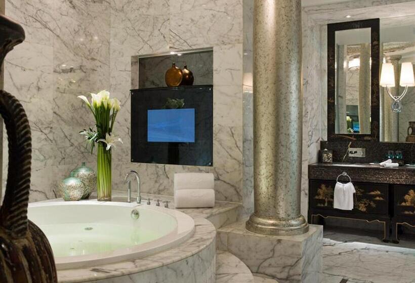 Otel Shanghai Sheshan Oriental Handwritten Collection