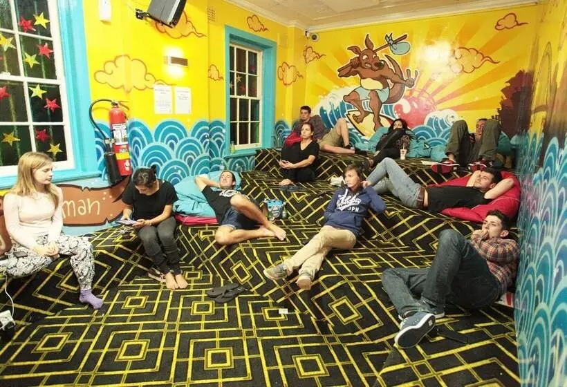 בית מלון כפרי Mad Monkey Potts Point