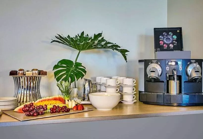 فندق The Sebel Mandurah