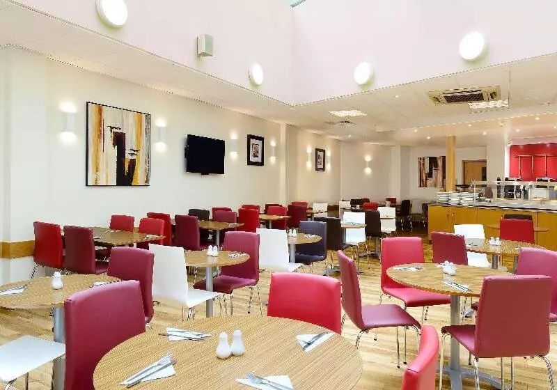 酒店 Travelodge London Central City Road