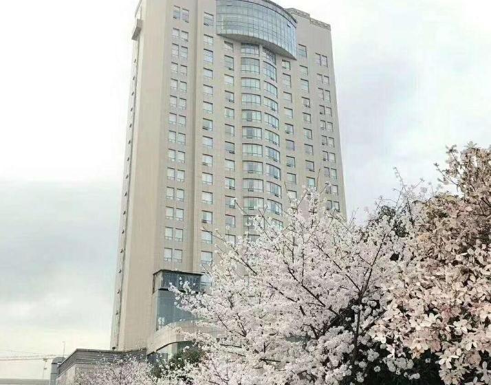 Otel Xiongchu International