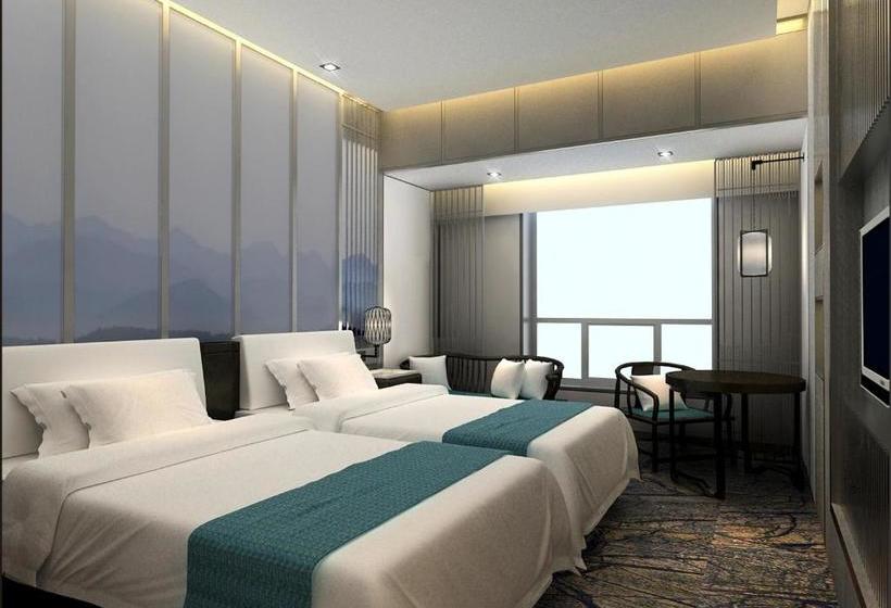 Otel Xiongchu International