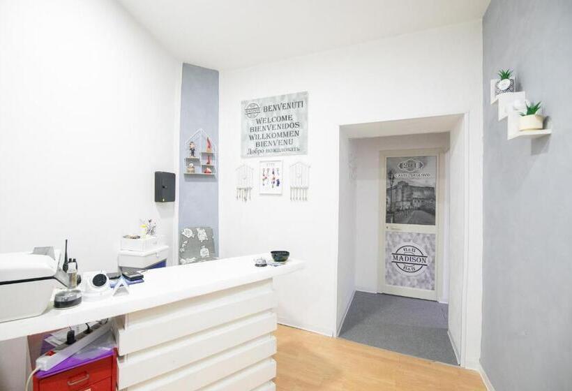 تختخواب و صبحانه Madison