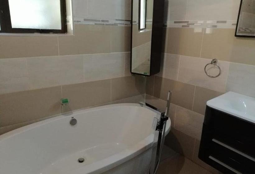 مبيت وإفطار Montana Guest House