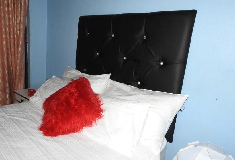 مبيت وإفطار Montana Guest House