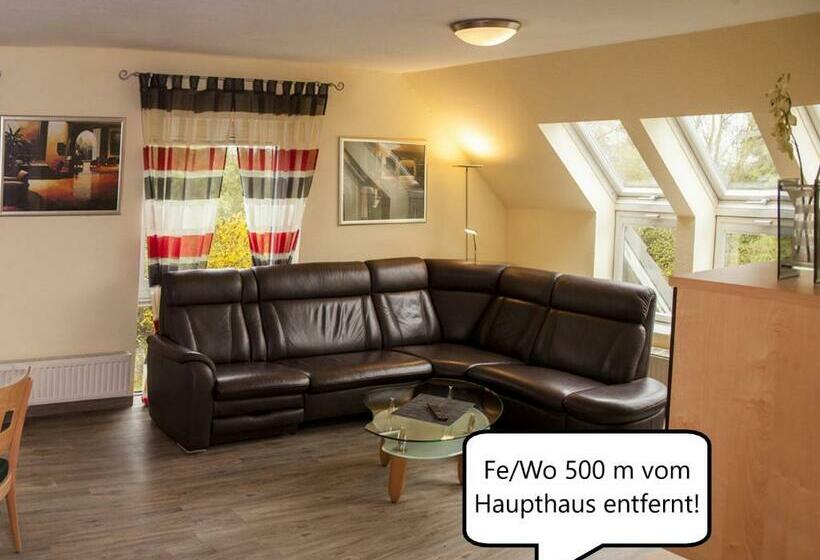 ホテル Gästehaus Scharfe Kurve