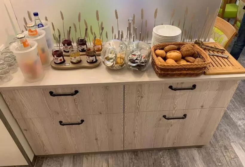 Hotelli Gästehaus Scharfe Kurve