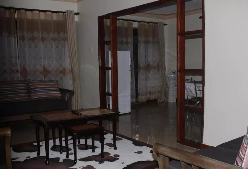 هتل Montane Safaris