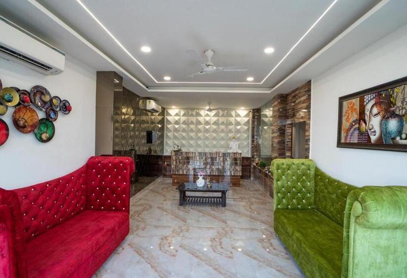 Hotell Shantivan Inn