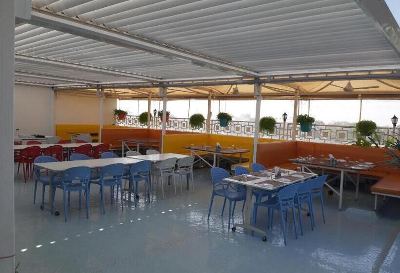 The Grand Piano Best Business Hotel In Patan