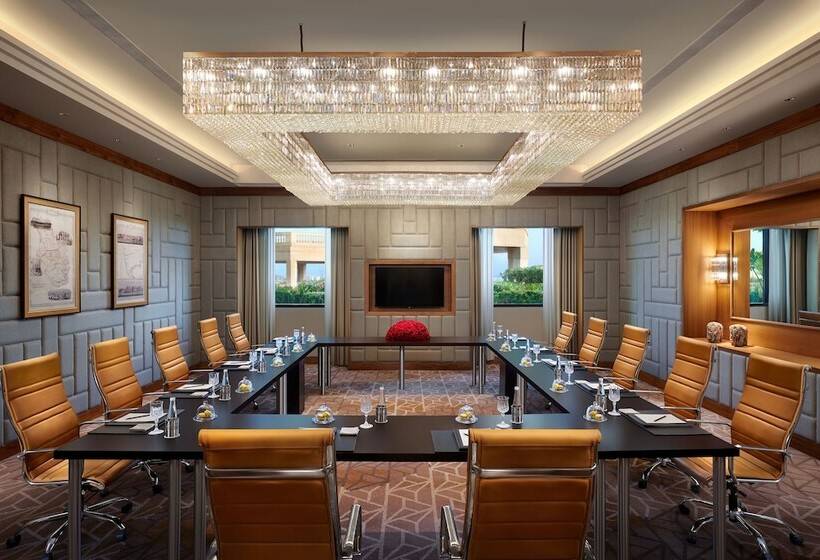 هتل The Leela Gandhinagar