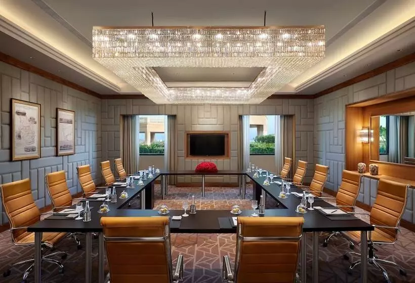 ホテル The Leela Gandhinagar