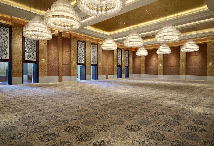 هتل The Leela Gandhinagar