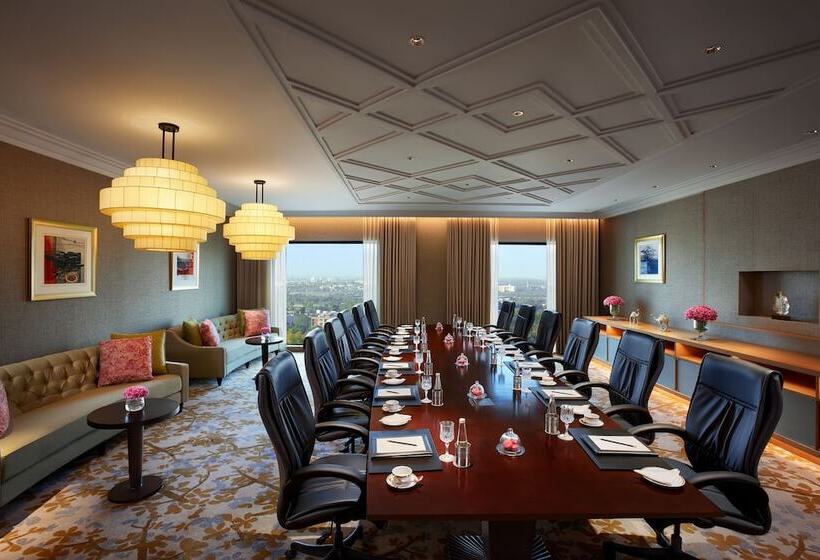 هتل The Leela Gandhinagar