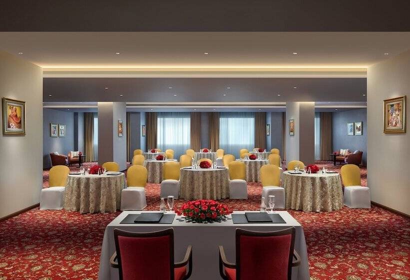 هتل The Leela Gandhinagar