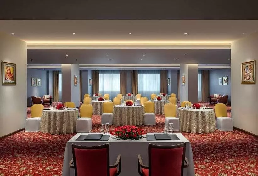 ホテル The Leela Gandhinagar